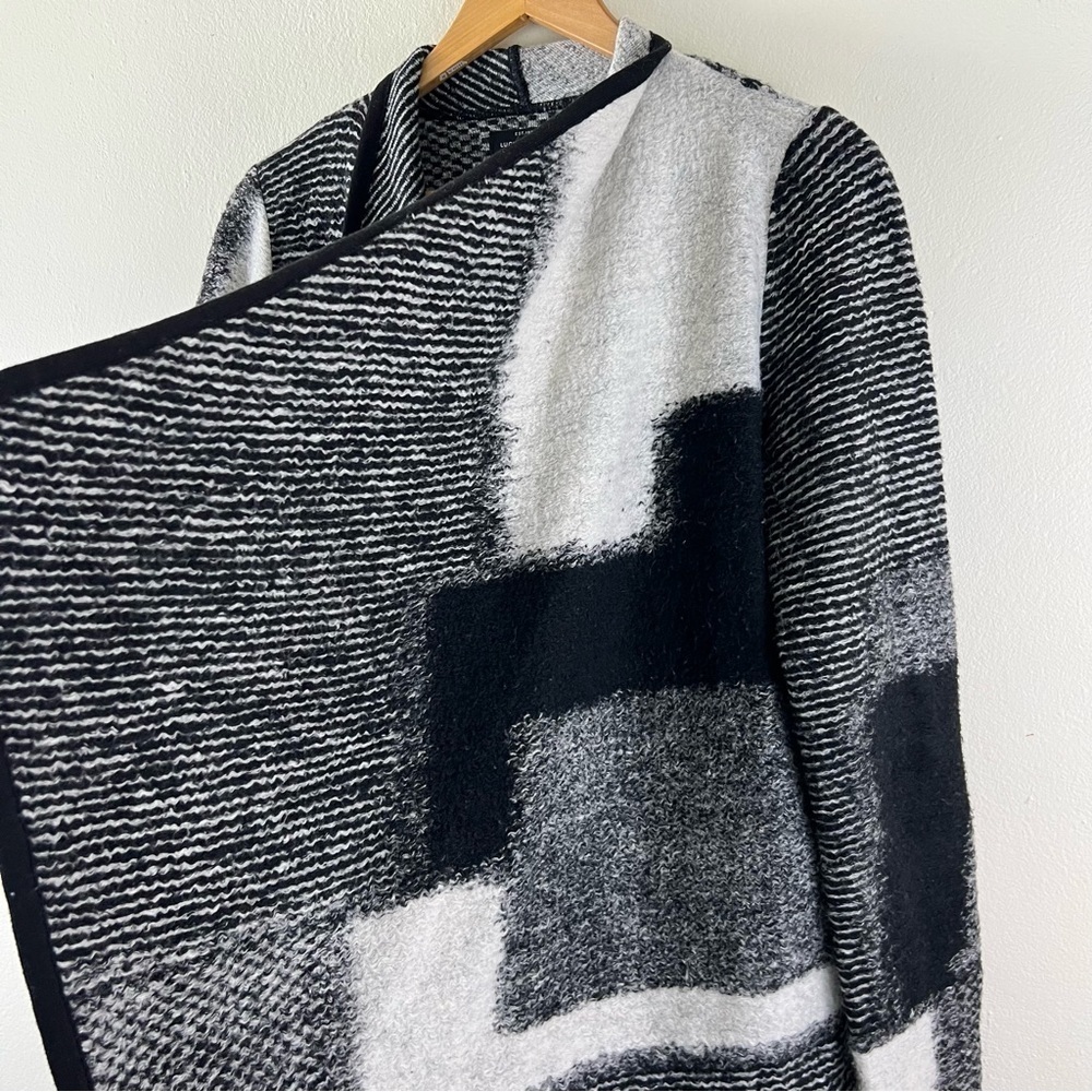 Cozy Draped Open Front Waterfall Black White Color Block Cardigan Women Size M - Picture 4 of 15
